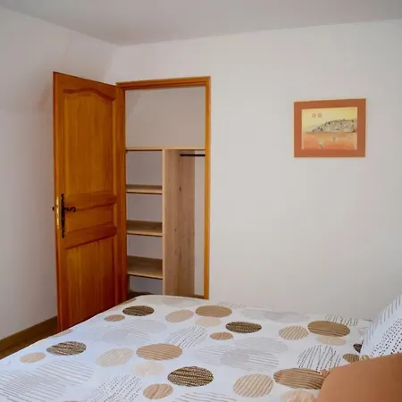 Familiale 2 Double Bed and breakfast *